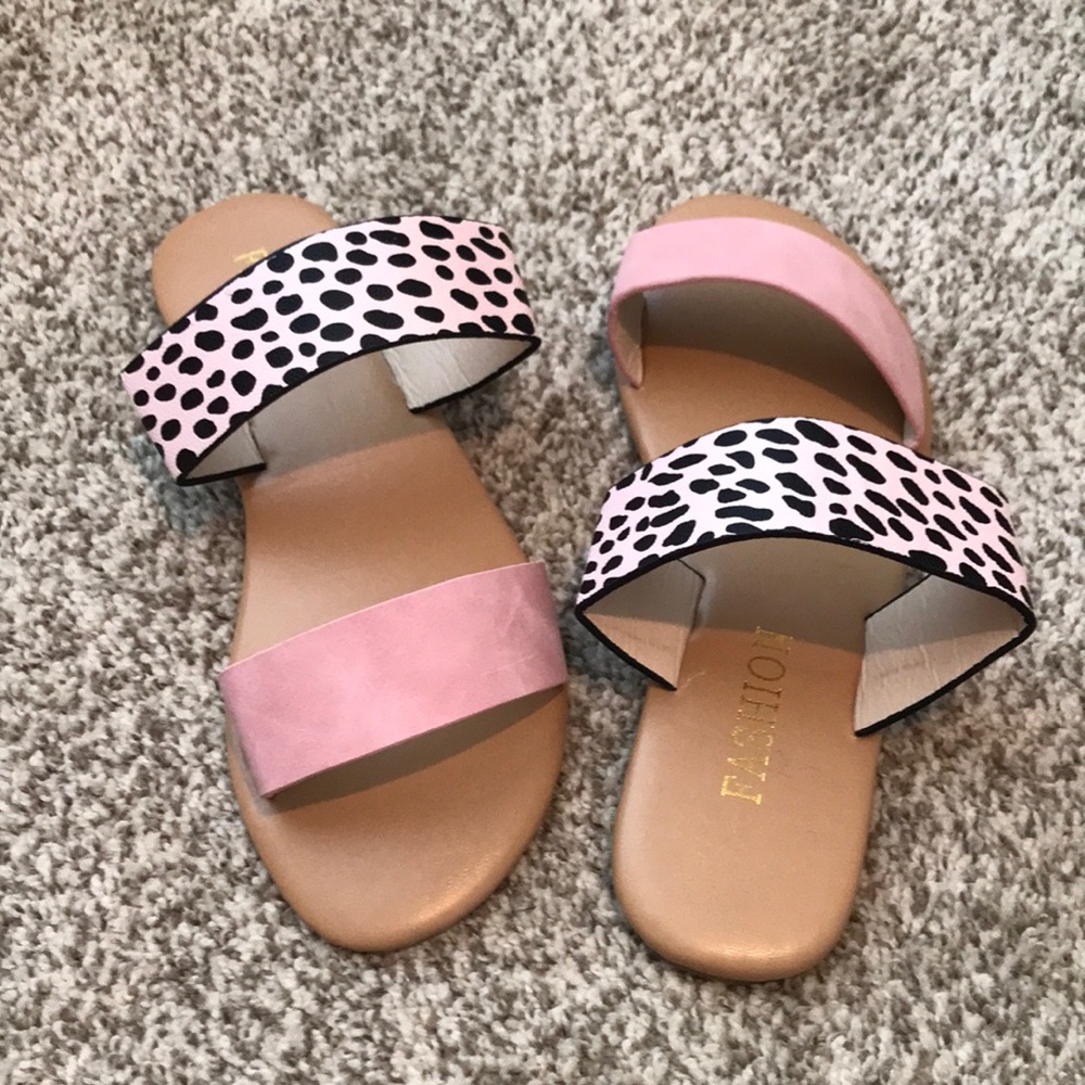 Size 7.5 blush sandals
